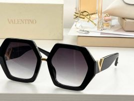 Picture of Valentino Sunglasses _SKUfw52329400fw